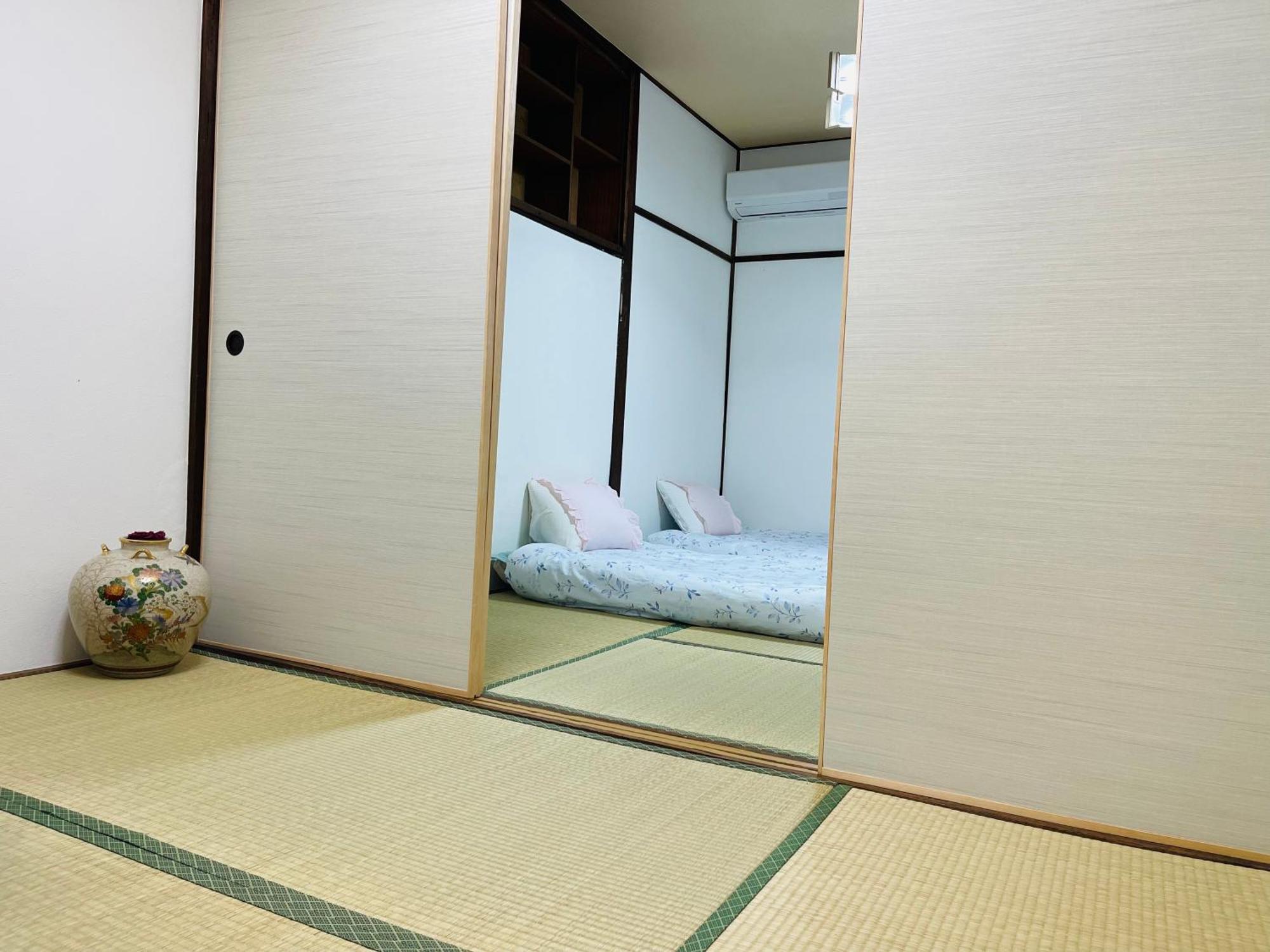 難波心斎橋10Minutes民宿2号室 Osaka Bagian luar foto